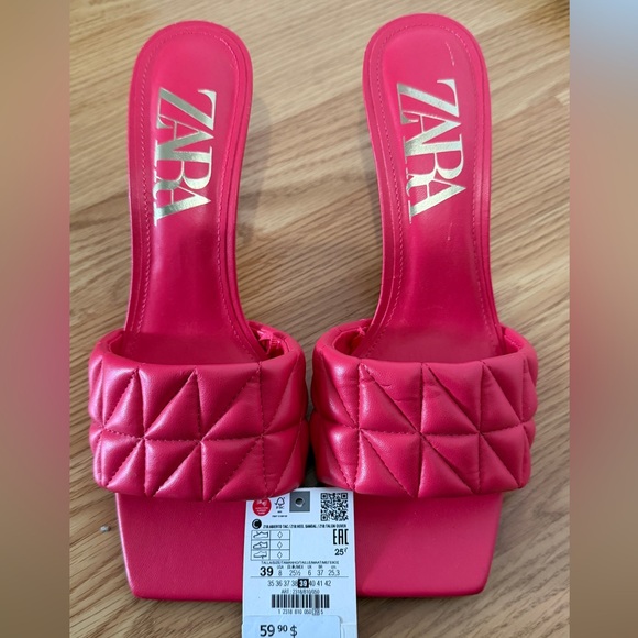 Zara Women's Vibrant Pink Quilted Sandals - Picture 1 of 4